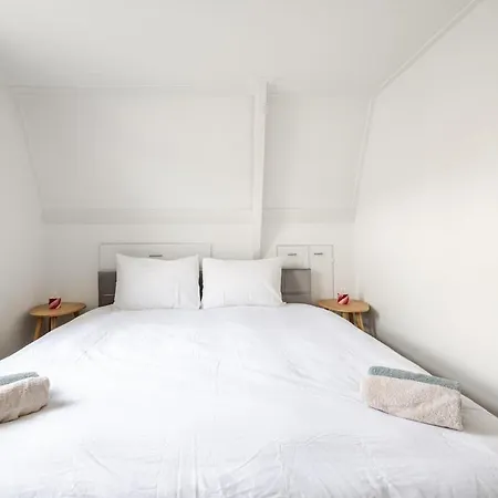 The Family House * Αλκμάαρ