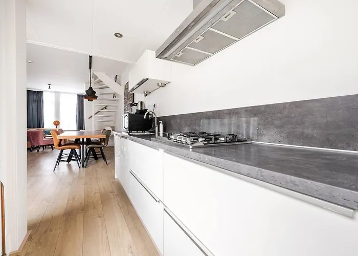 The Family House 아파트 알크마르